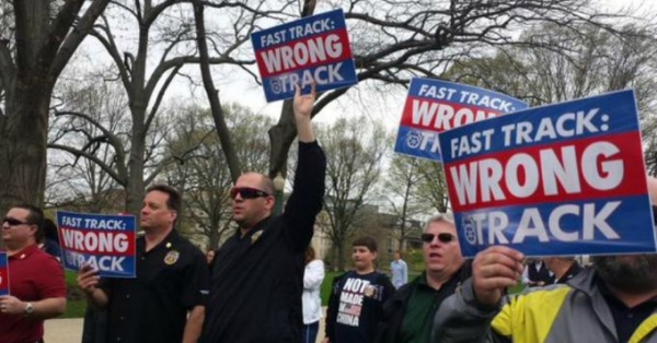 From the Teamsters Twitter feed: &quot;#Teamsters stand strong w/ 1,200 union members now to say #StopFastTrack &amp; #TPP&quot; 